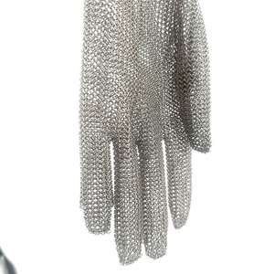 Gants à crochet <span class=keywords><strong>en</strong></span> métal à cinq doigts <span class=keywords><strong>de</strong></span> <span class=keywords><strong>boucher</strong></span> 304L fil d'acier inoxydable <span class=keywords><strong>maille</strong></span> résistante aux coupures Contact alimentaire technique tissée chaîne mail - Product Image 1
