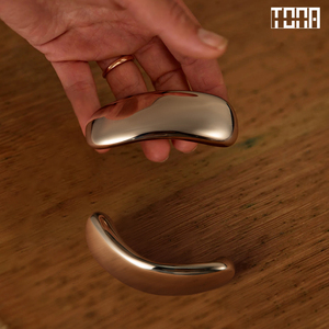 Designer Brushed Brass Villa Cabinet Knob Heavy Hardware Minimalist Luxury Interior Solid <strong>Metal</strong> Modern Kitchen <strong>Drawer</strong> - Product Image 1