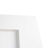 32 dans. X 80 dans. Shop80x 1-3/8 po. Shaker électrique blanc, à 2 panneaux, noyau solide, porte coulissante intérieure en bois pour grange