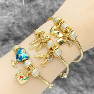 LOVE <span class=keywords><strong>DIOS</strong></span> DIY pulseras de joyerí<span class=keywords><strong>a</strong></span> Popular esmalte encanto y concha CADENA DE Metal brazaletes chapados en oro con múltiples dijes - Product Image 1