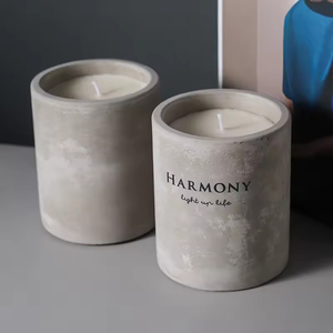 Bougies parfumées en gros, conteneurs en céramique et béton gravés avec logo personnalisé, bougies uniques en ciment - Product Image 4