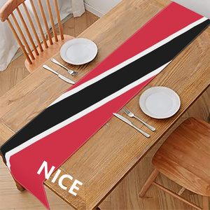 Chemin de table personnalisé en polyester avec drapeau de Trinité-et-<span class=keywords><strong>Tobago</strong></span>, protection de table à coutures fines pour protéger la table des rayures - Product Image 1