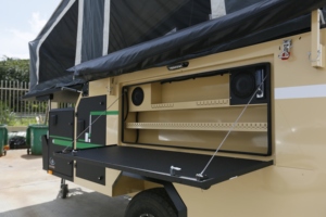 Remolque de Campamento Todoterreno de Lujo 4x4 con Suspensión Independiente, Cocina Extraíble, <span class=keywords><strong>Caravana</strong></span> de Viaje Ligera - Product Image 3