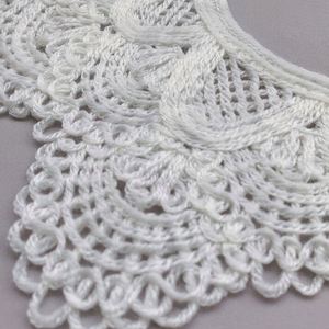 Col de chemisier pour femme en dentelle brodée détachable, style rétro vintage, blanc, en polyester ajouré, vente en gros - Product Image 5