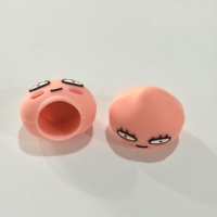 Figurine en silicone 3D personnalisée en forme de pêche, poupée en caoutchouc doux au toucher, ornement, accessoires DIY, options multicolores OEM ODM