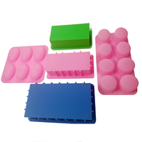 Moule à savon rectangulaire en silicone de qualité alimentaire Refine Factory, résistant à la chaleur pour la cuisson au four, idéal pour gâteaux, brownies et la fabrication de savon