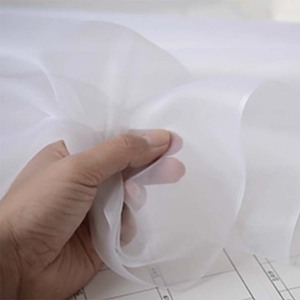 <span class=keywords><strong>Organza</strong></span> de <span class=keywords><strong>soie</strong></span> 100% <span class=keywords><strong>soie</strong></span> 5mm Tulle de <span class=keywords><strong>soie</strong></span> Largeur 140 cm - Product Image 6