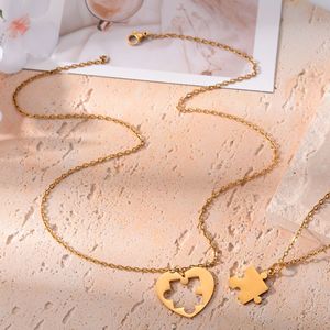 Collar de cadena con colgante de corazón de rompecabezas de acero inoxidable chapado en plata de 18 quilates, resistente al deslustre, para mujer, ideal para dropshipping. - Product Image 3