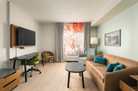 Bureau Fairfield Inn by Marriott avec armoire gauche ou droite, sur mesure, pour chambre d'hôtel, fabricant d'équipements hôteliers