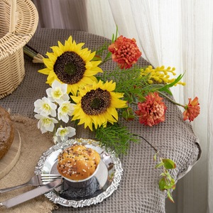 Bouquet de tournesols artificiels en tissu tissé plastique Stream Melody pour décoration de mariage et de maison CF02129 - Product Image 2