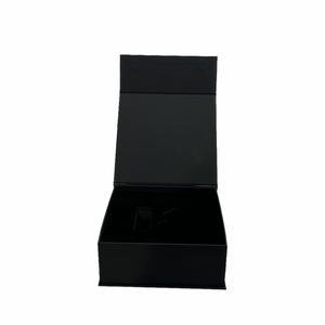 Boîte-cadeau de luxe personnalisée avec logo personnalisé a4 rigide mat noir or fermeture à rabat magnétique emballage avec fermeture magnétique - Product Image 2