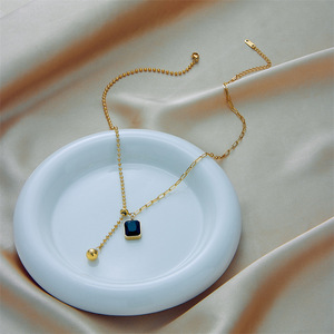 Korean Style Minimalist Gold Necklace With Black Square Stone Asymmetrical Chain Party Jewelry - Product Image 3