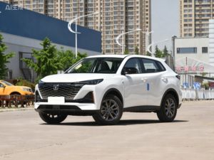 ชางอัน ซีเอส55 พลัส รุ่นปี 2023 เจเนอเรชั่นที่สอง รุ่นไลท์ ยูธ เอดิชั่น เครื่องยนต์ 1.5T เกียร์ DCT เป็นรถเอสยูวีขนาดกะทัดรัดที่มุ่งเน้นกลุ่มผู้บริโภคคนหนุ่มสาว - Product Image 1