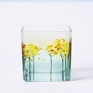 ที่ใส่เทียนแก้วท<span class=keywords><strong>ร</strong></span>งสี่เหลี่ยมลายดอกไม้สีฟ้าอมเหลืองสไตล์ฟา<span class=keywords><strong>ร</strong></span>์ม สำหรับสร้างบ<span class=keywords><strong>ร</strong></span><span class=keywords><strong>ร</strong></span>ยากาศบ้านที่ได้รับแรงบันดาลใจจากธร<span class=keywords><strong>ร</strong></span>มชาติ - Product Image 4