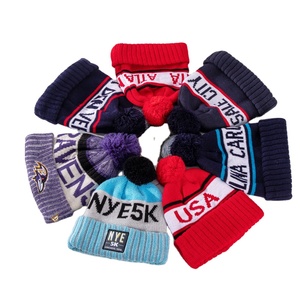 Jacquard Tùy Chỉnh Beanie/100% Acrylic Của Riêng Bạn Thêu Logo Thời Trang Dệt Kim Beanie Hat Tùy Chỉnh Mùa Đông Hat Với Pomwholesale Pomwholesale - Product Image 3