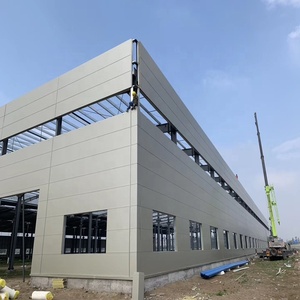 Entrepôt de cadre de l'<span class=keywords><strong>espace</strong></span> en acier léger de vente directe d'usine Construction de stade de <span class=keywords><strong>football</strong></span> de structure métallique - Product Image 1