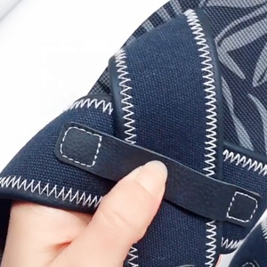 <span class=keywords><strong>Ciabatte</strong></span> <span class=keywords><strong>con</strong></span> Cinturini Incrociati per Donna e Uomo, Sandali <span class=keywords><strong>con</strong></span> Suola in Gomma, Disponibili in Blu e Verde - Product Image 3