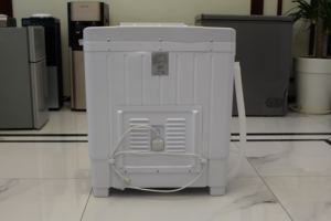 <span class=keywords><strong>Machine</strong></span> <span class=keywords><strong>à</strong></span> <span class=keywords><strong>laver</strong></span> électrique compacte semi-automatique <span class=keywords><strong>à</strong></span> double baignoire de <span class=keywords><strong>7kg</strong></span> avec fonctions de séchage par rotation <span class=keywords><strong>à</strong></span> double tambour Utilisation de l'hôtel domestique Prise américaine - Product Image 3