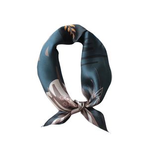 Foulard in Seta Quadrato 55cm con Stampa Floreale Europea, Design Personalizzato con Logo, Sciarpa in Seta per Cerimonie - Product Image 6