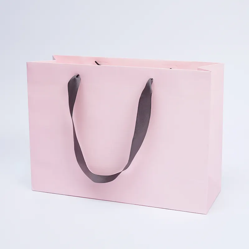 Lüks takı ambalaj çanta ile özel logo pembe siyah kağıt torba kolu büyük kapasiteli alışveriş hediye kağıt torbalar