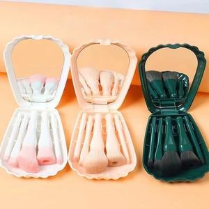 Usine directe Portable coquille miroir boîte Offre Spéciale 5 pièces multi-fonction <span class=keywords><strong>maquillage</strong></span> brosse ensemble blaireau ventilateur brosse <span class=keywords><strong>pour</strong></span> la beauté du visage - Product Image 1