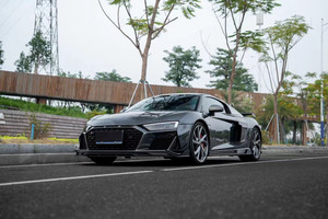 ชุดแต่งคาร์บอนไฟเบอร์สำหรับ Audi R8 รุ่นใหม่ พร้อมลิ้นกันชนหน้า สปอยเลอร์ ฝากระโปรง และช่องดักอากาศด้านข้าง แบบสั่งทำพิเศษสำหรับ R8 - Product Image 3