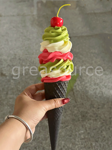 วาฟเฟิลกรวยสีดำยาว รสเชอร์รี่ ราสเบอร์รี่ ของตกแต่งเค้ก ขนมหวาน สีเขียวมัทฉะ ของเล่นจำลอง - Product Image 4