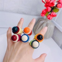Neue Kontrastreiche Bunte Geometrische Runde Acrylringe Niedliche Cartoon Korea Harz-Schmuckstücke für Frauen Mädchen Reise-Schmuck Geschenke 2021