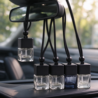Diffuseur de parfum suspendu pour voiture en verre coloré de 8 ml, flacon vide avec bouchon en bois pour rétroviseur de voiture