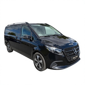 Mercedes-Benz Classe V 2025 V 300 4MATIC 7 places, phares LED automatiques, intérieur en cuir, turbo diesel, fourgonnette, toit ouvrant panoramique - Product Image 1