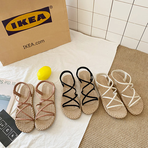 Sandalias planas con punta abatible para mujer, zapatos romanos con cordones de gladiador - Product Image 6
