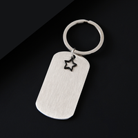 Ywyougang Porte-clés vintage en acier inoxydable, forme rectangulaire arrondie, style médaille militaire, avec breloque étoile ajourée, gravable au laser, cadeau