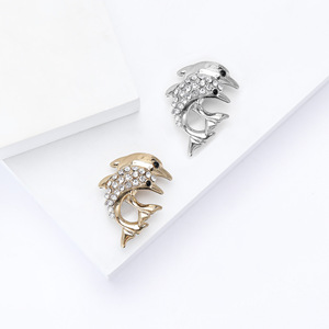 Broches de Animais Marinhos Fofos, Luxuosos, de Moda Feminina, com Strass, em Liga Dourada, Personalizáveis, para Casamentos e Festas - Product Image 3