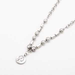 สร้อยคอจี้สแตนเลสพร้อมลูกปัดทรงเรขาคณิตและจี้ทรงกลมลายนูนสำหรับเครื่องประดับแฟชั่น - Product Image 4