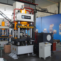 Presse hydraulique pour bloc à lécher pour animaux 400 tonnes 5kg avec ligne de production automatisée Machines à bloc de sel