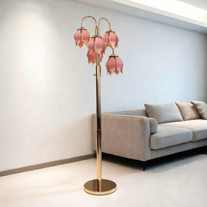 Lámpara de Pie Vintage con Pétalos de Cristal Floral, Portalámparas E26, Marco de Metal Dorado, Luz de Ambiente para Dormitorio - Product Image 1