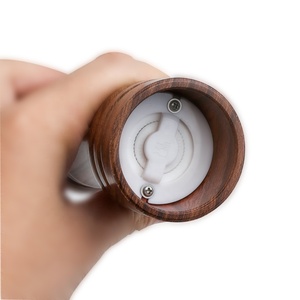 Wholesale European Quality Bamboo Salt Pepper Grinder Shaker Lid <strong>Herb</strong> Spice Tools Including Pepper Mill Packed <strong>Herb</strong> Grinding <strong>Box</strong> - Product Image 4