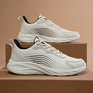 Chaussures de marche respirantes blanches à semelle épaisse en cuir PU et maille, style sportif et robuste pour hommes, design d'usine en gros - Product Image 1