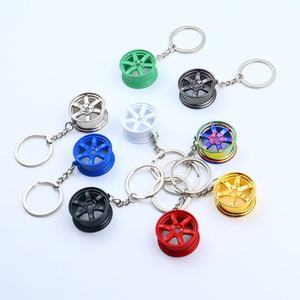 Porte-clés créatif en métal en forme de moyeu de roue de voiture modifié, pendentif de pneu, souvenirs, cadeaux, porte-clés de voiture en métal, vente en gros - Product Image 4