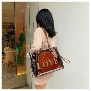 Sac fourre-tout tendance en PVC transparent grande taille, style multicolore, sac à main cadeau en plastique pour le shopping avec logo et message - Product Image 2
