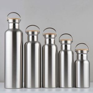 Bouteille d'eau sportive en acier inoxydable de 17 oz à double paroi isolée avec poignée et couvercle hermétique anti-fuite - Product Image 1
