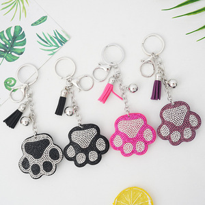 Llavero de moda con forma de pata de oso de dibujos animados con diamantes de imitación, estilo coreano, colgante para bolso, venta al por mayor - Product Image 1