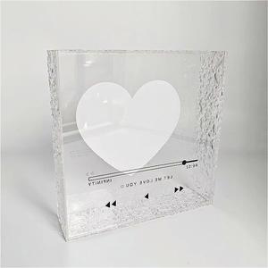 กล่องของขวัญอะคริลิคดอกไม้อมตะ รุ่น XB-019 ของตกแต่งสุดหรู ดอกกุหลาบจริง ผลิตในจีน เหมาะสำหรับเป็นของขวัญวันเกิดสำหรับเด็กผู้หญิง - Product Image 6