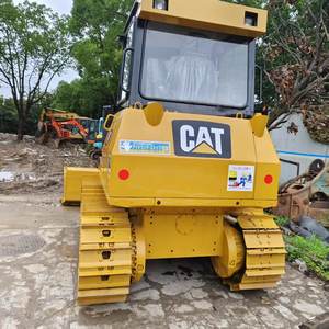 Mini CAT D5K de terrassement d'occasion en excellent état Bulldozer sur chenilles avec pompe à moteur central en stock - Product Image 5