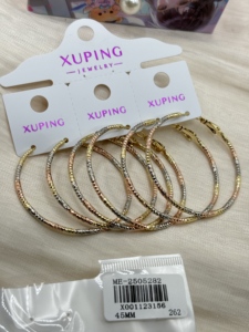 <span class=keywords><strong>Pendientes</strong></span> <span class=keywords><strong>de</strong></span> Aro Grandes y Exagerados <span class=keywords><strong>de</strong></span> XUPING Jewelry, Chapados <span class=keywords><strong>en</strong></span> <span class=keywords><strong>Oro</strong></span>, con Diseño Geométrico Circular, Minimalistas, Tricolor, Multicolor, para Mujer - Product Image 4