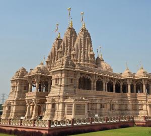 Temple en grès rouge de qualité supérieure avec des sculptures artisanales complexes et une architecture spirituelle traditionnelle - Product Image 3