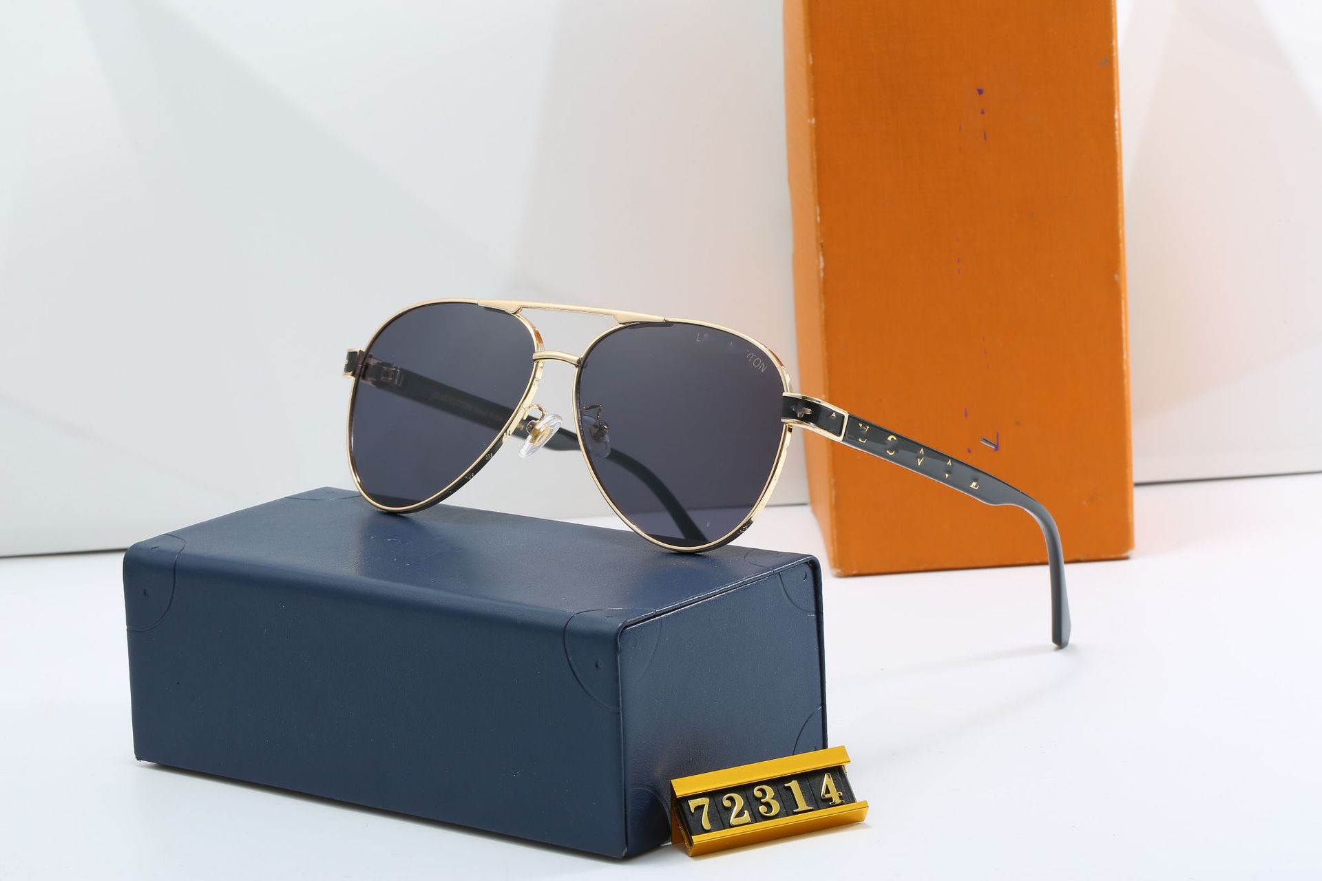 C1 gold frame gray sheet