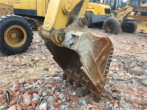 Excavatrice Komatsu PC200 d'occasion fabriquée aux États-Unis, 29 tonnes, godet de 1,7 m, faible taux de défaillance, entretien facile - Product Image 6