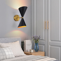Applique murale LED moderne minimaliste en fer, double tête E26 E27, pour salon, chambre à coucher, chevet