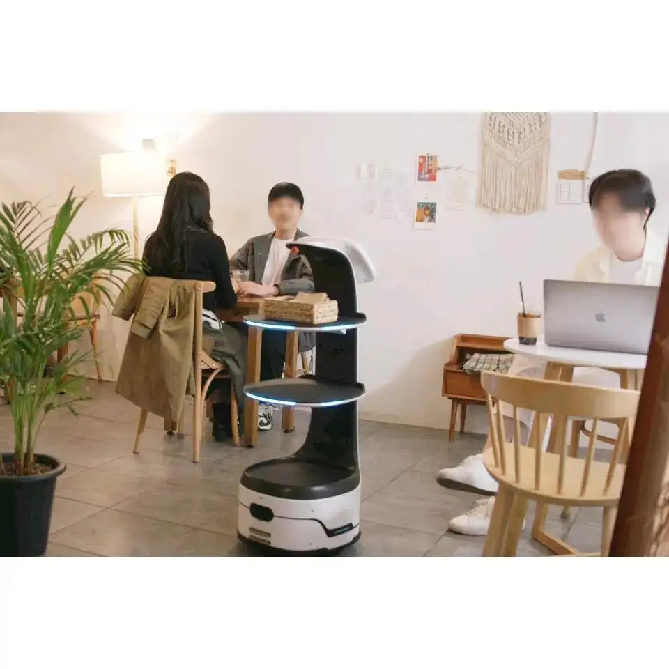 2024インテリジェント食品配達ロボットレストラン自動サービングウェイター料理を提供ホテル料理ホテル食品配達